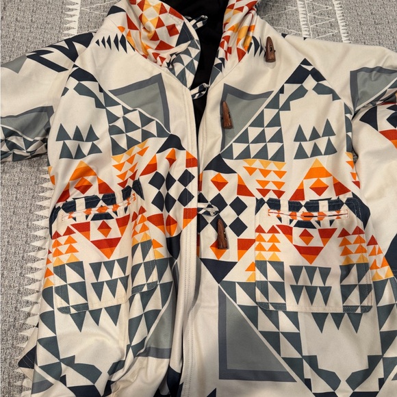 Geometric Patterned Hooded Jacket - Picture 7 of 8
